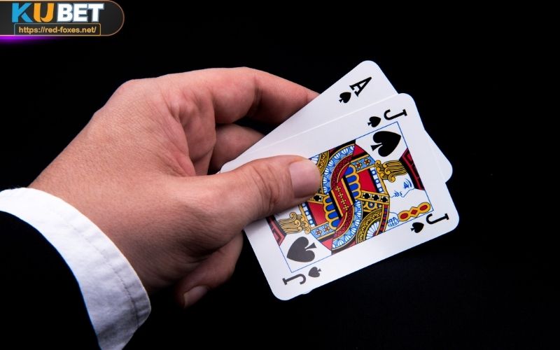 Xì tố Kubet là trò chơi bài dựa trên yếu tố may mắn và kỹ năng